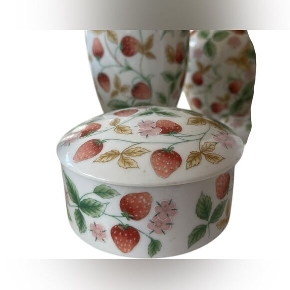 Vintage Strawberry Leaf porcelain 4 pc set jars vase photo frame cottagecore - Picture 6 of 6